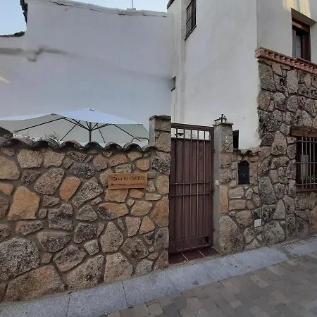 Hébergement de vacances Casita Rustica Con Patio Y Chimenea - El Cabildo Piedralaves