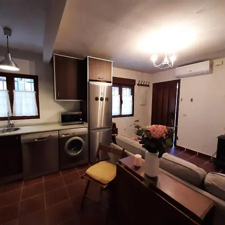 Hébergement de vacances Casa Con Patio Y Chimenea En *