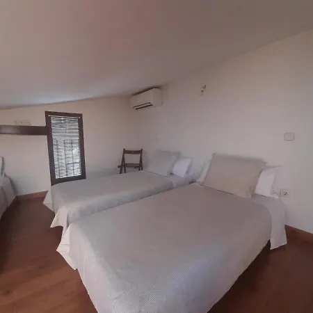 Hébergement de vacances Casa Con Patio Y Chimenea En *