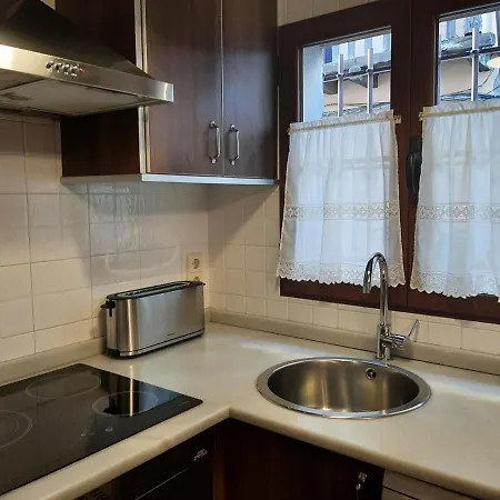 Hébergement de vacances Casa Con Patio Y Chimenea En *