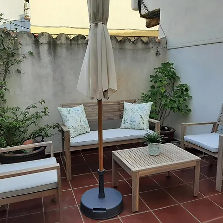Casa Con Patio Y Chimenea En Hébergement de vacances *