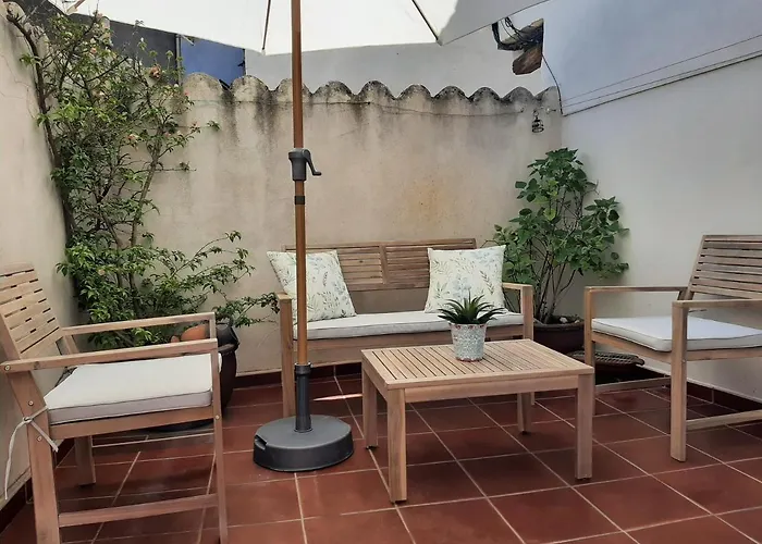 Casa Con Patio Y Chimenea En ピエドララベス