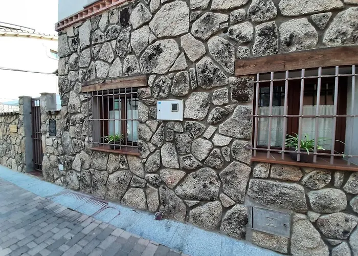 Casa Con Patio Y Chimenea En 別荘 ピエドララベス